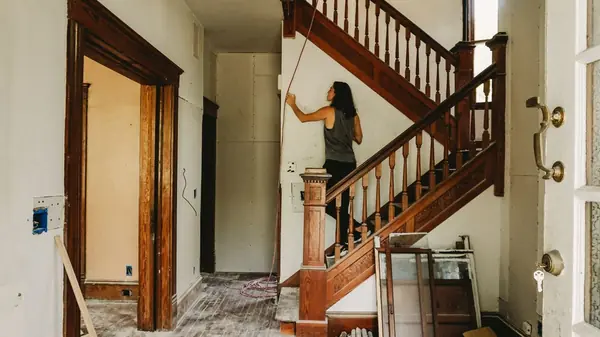 Downtown Charleston Cottage Renovation Project: Structural Stabilization, Historic Preservation, and Spatial Optimization